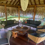 Tiki Ora Lodge - Moana